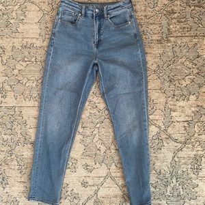 American Eagle Mom Jeans || Size 0 Regular
